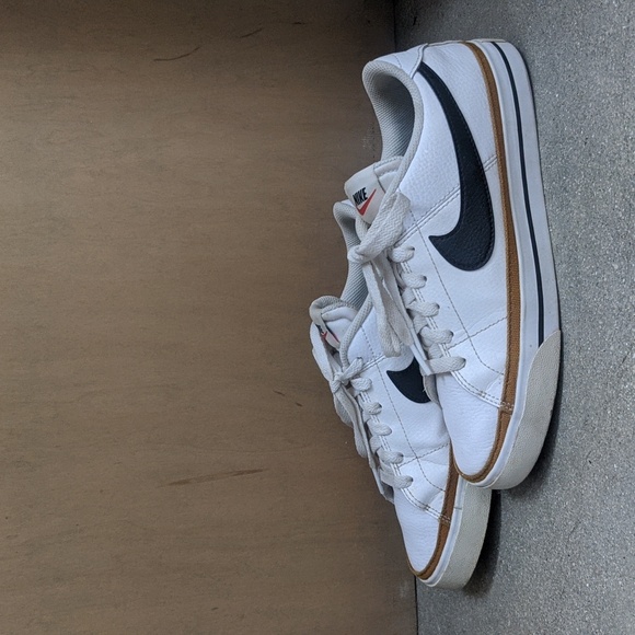 ❤️ Women's Nike Court legacy shoes 8.5 - Picture 3 of 13